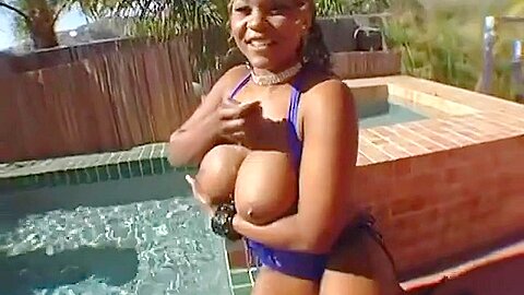 Vida Valentine Hot Interracial Sex